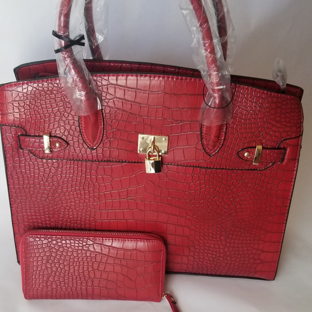 NWOT Gorgeous Red Hangbag & Wallet❤❤